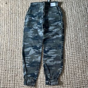Express camo pants, size 00